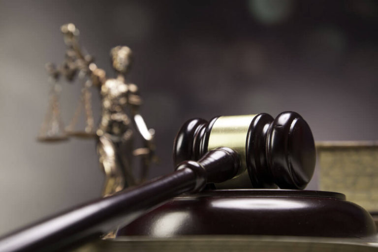 Bed Bug Lawyer Sue Apartment Complex Owner Landlord